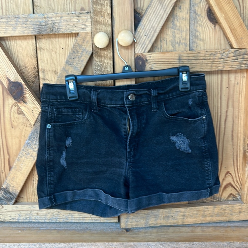 Women’s Old Navy black denim shorts